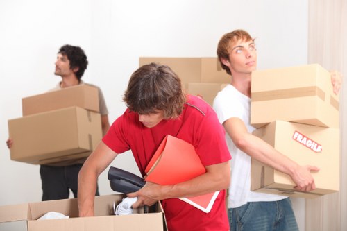 Packing and loading support for a Barnet move